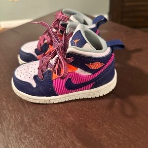 Kids Jordan’s size 6c